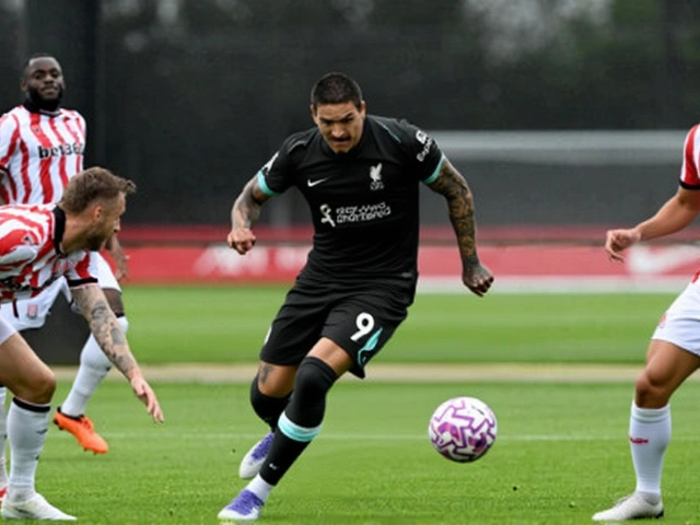 डार्विन नुनेज ने हैट्रिक लगाकर लिवरपूल ने स्टोक सिटी को 5-0 से हराया