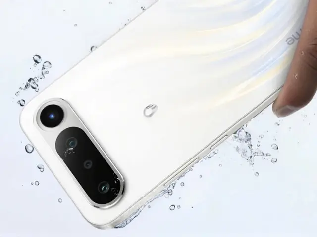 Realme 16 5G भारत में लॉन्च होने वाला है, 7000mAh बैटरी और सेल्फी मिरर विशेषता के साथ